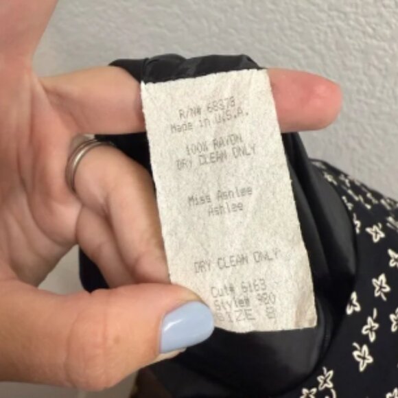 Vintage Henri Bendel Sleeveless Floral Dress – Size 8 – Made in USA - Picture 4 of 4